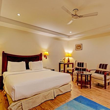 The Frist Collection Hotel New Delhi Exterior photo